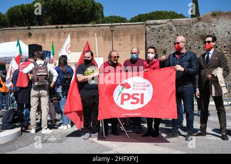 Mauro Scrobogna /Lapresse 25 avril 2021 et#xA0; Rome, Italie Actualités 25 avril, Journée de la libération sur la photo: Manifestation de l'ANPI à Porta San Paolo Banque D'Images