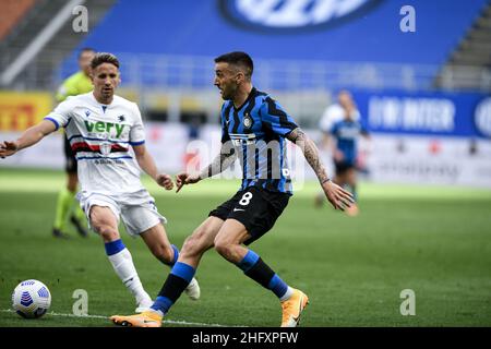 Foto Piero Cruciatti / Lapresse 08/05/21 - Milano, Italia Sport, Calcio Inter vs Sampdoria - Campionato italiano di calcio série A TIM 2020-2021 - San Siro Stadium Nella foto:Mat&#xed;comme Vecino Foto Piero Cruciatti / Lapresse 08/05/21 - Milan, Italie Sport, Soccer Inter vs Sampdoria - Championnat italien de football 2020-2021 au stade Meazza sur la photo: Mat&#xed;comme Vecino Banque D'Images