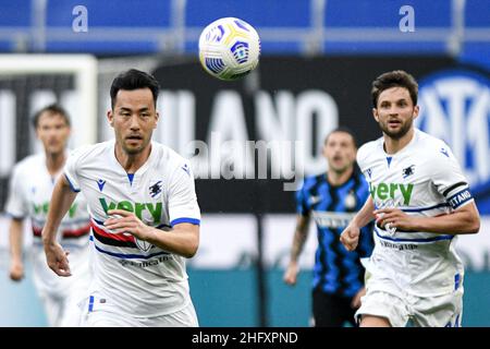 Foto Piero Cruciatti / Lapresse 08/05/21 - Milano, Italia Sport, Calcio Inter vs Sampdoria - Campionato italiano di calcio série A TIM 2020-2021 - San Siro Stadium Nella foto:Maya Yoshida Foto Piero Cruciatti / Lapresse 08/05/21 - Milan, Italie Sport, Soccer Inter vs Sampdoria - Championnat italien de football 2020-2021 au stade Meazza sur la photo: Maya Yoshida Banque D'Images