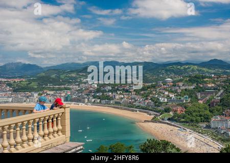 San Sebastián, Espagne - juillet 26 2016 : vue ensoleillée sur la plage de la Concha. Banque D'Images