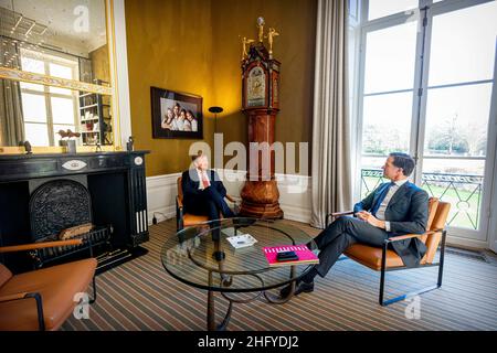 La Haye, Niederlande.17th janvier 2022.Le roi Willem Alexander des pays-Bas au Palais huis Ten Bosch à la Haye, le 17 janvier 2022, pour sa première conversation hebdomadaire avec le Premier ministre Rutte après l'assermentation du Cabinet Rutte IV : Rotapool/P van Katwijk/ Albert Nieboer/Netherlands OUT/point de vue OUT/dpa/Alay Live News Banque D'Images