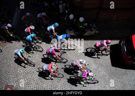 Alessandro Bremec/Lapresse 21 mai 2021 Italie Sport Cyclisme Giro d'Italia 2021 - 104th Edition - Stage 13 - de Ravenne à Vérone dans la photo: Début Banque D'Images