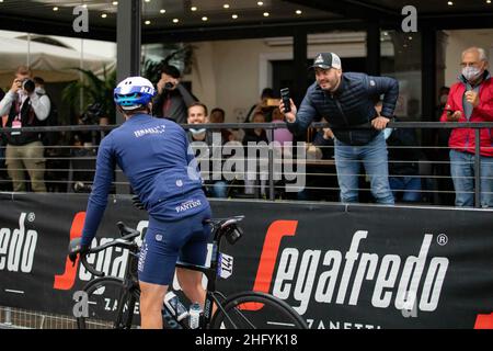 Alessandro Bremec/Lapresse 24 mai 2021 Italie Sport Cyclisme Giro d'Italia 2021 - 104th Edition - Stage 16 - de Sacile à Cortina d'Ampezzo dans le pic: CIMOLAI Davide (ITA) (NATION DE DÉMARRAGE D'ISRAËL) Banque D'Images