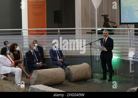 Cecilia Fabiano/ Lapresse 22 juin 2021 Roma (Italie) Actualités : Présentation au Musée de la monnaie à Rome de la pièce d'argent dédiée aux professions de la santé, émise par le MEF et minée par la monnaie italienne dans le cadre de la Collection Numismatique 2021 dans le pic : Daniele Franco Banque D'Images