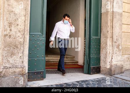 Mauro Scrobogna /Lapresse 01 juillet 2021 et#xA0; Rome, Italie politique Lega - Salvini point de presse sur la photo: Matteo Salvini, chef de la Ligue, pendant le point de presse habituel près du Sénat Banque D'Images