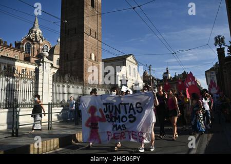 Marco Alpozzi/Lapresse 01 juillet 2021, Turin, Italie Actualités manifestation féministe #NonUniDiMeno, 'juillet 1st Transféministe et transnational - Amour et colère contre l'attaque patriarcale!' Banque D'Images