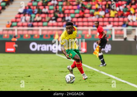 YAOUNDÉ, CAMEROUN - JANVIER 17: Collins Fai du Cameroun ballon de contrôle lors de la coupe d'Afrique des Nations 2021 groupe Un match entre le Cap Vert et le Cameroun au Stade d'Olembe le 17 janvier 2022 à Yaoundé, Cameroun.(Photo de SF) Banque D'Images