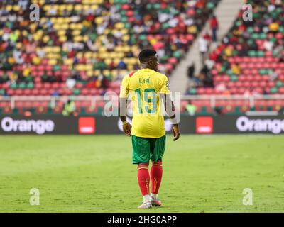 YAOUNDÉ, CAMEROUN - JANVIER 17: Collins Fai du Cameroun, Standard Liège lors de la coupe d'Afrique des Nations 2021 groupe Un match entre le Cap Vert et le Cameroun au Stade d'Olembe le 17 janvier 2022 à Yaoundé, Cameroun.(Photo de SF) Banque D'Images