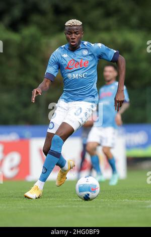 Lapresse 18 juillet 2021 Dimaro Folgarida, Italie match d'été amical SSC Napoli vs Bassa Anaunia dans le pic: Victor Osimhen (SSC Napoli) Banque D'Images