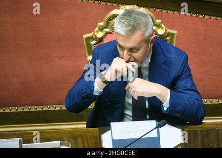 Mauro Scrobogna /Lapresse 22 juillet 2021 Rome, Italie Sénat politique - heure des questions sur la photo : le ministre de la Défense Lorenzo Guérini Banque D'Images