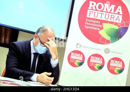 Mauro Scrobogna /Lapresse 31 août 2021 Rome, Italie politique élections municipales Rome - Gualtieri campagne électorale dans la photo: Le candidat pour le maire de Rome Roberto Gualtieri présente la liste civique féministe égalitaire "Roma Futura" Banque D'Images