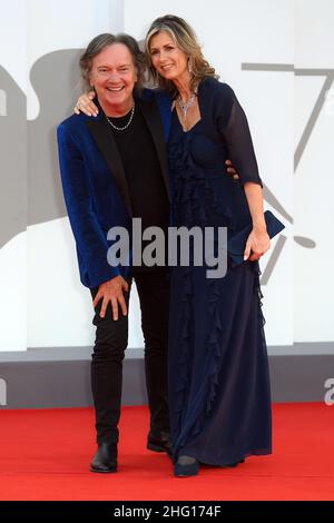 GIAN Mattia d'Alberto - Lapresse 2021-09-04 Venise 78th Festival International du film de Venise 'Competencia Oficial' tapis rouge sur la photo: Bruno 'Red' Canzian et Beatrix Niederwieser Banque D'Images