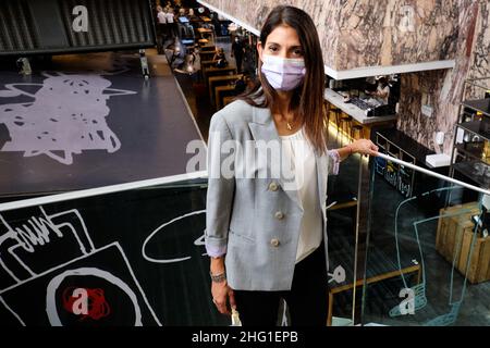 Mauro Scrobogna /Lapresse 17 septembre 2021 et#xA0; Rome, Italie Actualités réouverture du marché central à Rome, visite au maire sur la photo : visite du maire de Rome Virginia Raggi sur les chantiers de construction de Rome Termini et du marché central à Rome Banque D'Images