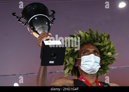 Foto Cecilia Fabiano/ Lapresse 19 Settembre 2021 Roma (Italia) Cronaca: XXVI Maratona di Roma Nella Foto : la premiazione di Clement Langat Kiprono photo Cecilia Fabiano/ Lapresse 19 septembre 2021 Rome (Italy) nouvelles : XXVI Maratona di Roma dans le pic : l'attribution de Clement Langat Kiprono Banque D'Images