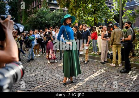 Claudio Furlan/Lapresse le 22 septembre 2021 Milano (Italie) nouvelles invités et influenceurs au salon de mode Alberta Ferretti pour la semaine de la mode de Milan Banque D'Images