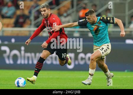 Spada/Lapresse 22 septembre 2021 - Milan,Italie Sport, Soccer AC Milan vs Venezia - Italien Serie A football Championship 2021/2022 - San Siro Stadium dans la photo: Theo Hernandez Banque D'Images