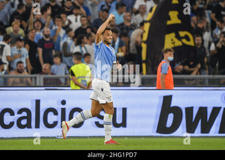 Fabrizio Corradetti / Lapresse 26st septembre 2021 Rome, Italie sport football SS Lazio vs AS Roma - Championnat italien de football Ligue A TIM 2021/2022 - Stade Olimpico dans le pic: Felipe Anderson (SS Lazio) célèbre après avoir raflé le but 3-1 Banque D'Images