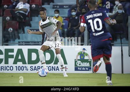 Lapresse/Alessandro Tocco 1 octobre 2021 Cagliari (Italie) Sport Soccer Cagliari Calcio vs Venezia FC League A TIM 2021/2022 "Unipol Domus" Stadium&#xA0; sur la photo: Tyronne Ebuehi (Venezia FC); Banque D'Images