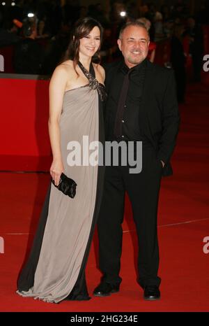 Martina Gedeck et Uli Edel à la première du festival de cinéma de Rome du complexe Der Baader Meinhof, Rome. Banque D'Images