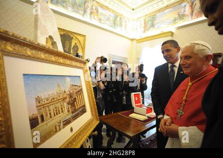 S.S. Benedetto XVI rencontre le président américain Barack Obama dans la Cité du Vatican. Banque D'Images