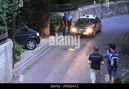 La villa de George Clooney Oleandra, entourée par la police à Laglio, Lac de Côme, Italie. Banque D'Images