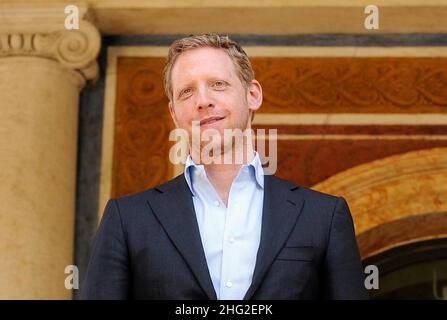 Le réalisateur Matt Tyrnauer assiste à un photocall pour la présentation du film "Valentino le dernier empereur" à Rome, Italie, le 16 novembre 2009. Banque D'Images