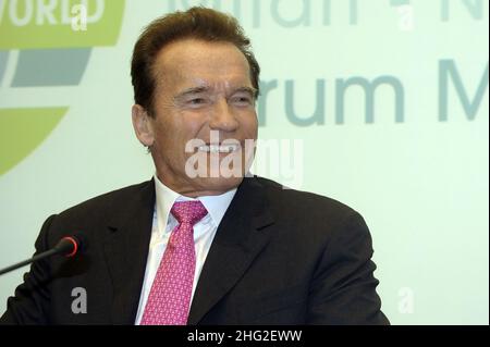 Arnold Schwarzenegger, gouverneur de Californie, lors d'une réunion des 15 régions les plus innovantes du monde à Milan, en Italie Banque D'Images