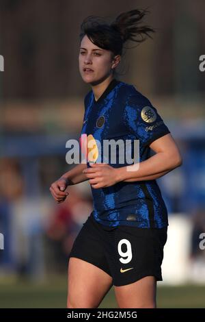 Milan, Italie, 16th janvier 2022.ELISA Polli, de Internazionale, se penche sur le match de la série A Femminile au Centre de développement de la jeunesse Suning, à Milan.Le crédit photo devrait se lire: Jonathan Moscrop / Sportimage Banque D'Images