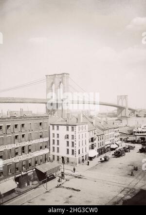 Décor vintage de New Yourk et des environs.Le pont de Brooklyn.ÉTATS-UNIS.1900s photo d'époque du pont de Brooklyn. Banque D'Images