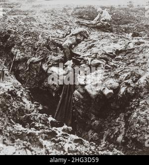 Période de la première Guerre mondiale.Les solders français morts.Grâce à des prés de crapeux-semés de faucilles, entassé par la mort seule.1914-1918 Banque D'Images