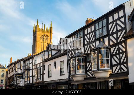 Bâtiments à pans de bois dans une grande rue.Ludlow, Shropshire, Angleterre Banque D'Images