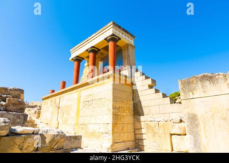 Vue imprenable sur les ruines du palais de Knossos en Crète, Héraklion, Grèce Banque D'Images