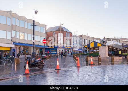 Le marché extérieur dans le centre de Dudley, West Midlands, Royaume-Uni Banque D'Images