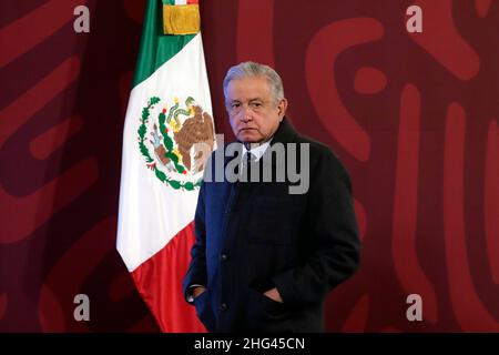 Non exclusif: MEXICO, MEXIQUE - 17 JANVIER 2022: Le Président du Mexique, Andres Manuel Lopez Obrador, réapparaît dans le cadre du briefing quotidien du matin Banque D'Images