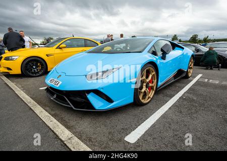 Darlington, Royaume-Uni; 23rd août 2020 : lamborghini est garée à un salon de l'auto Banque D'Images