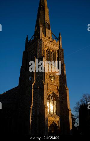 Thaxted Essex England janvier 2022 Église Thaxted avec soleil d'hiver. Banque D'Images