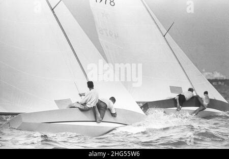 Course Star Class Voilier sur Biscayne Bay, Miami, Floride.Vers la fin des années 1960. Banque D'Images