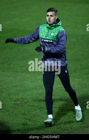 NAILSWORTH, ROYAUME-UNI.JAN 18th Taylor Allen de Forest Green Rovers photographié pendant l'échauffement avant le match de Sky Bet League 2 entre Forest Green Rovers et Mansfield Town à la New Lawn, Nailsworth, le mardi 18th janvier 2022.(Crédit : Kieran Riley | INFORMATIONS MI) crédit : INFORMATIONS MI et sport /Actualités Alay Live Banque D'Images