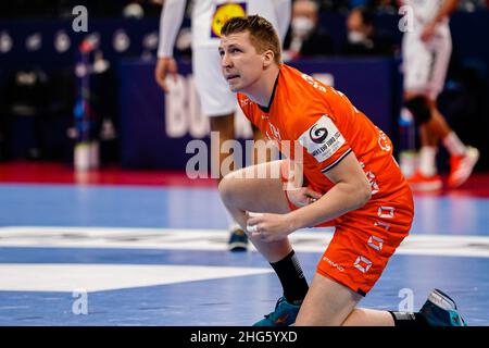 BUDAPEST, HONGRIE - JANVIER 18 : Ivar Stasgrands des pays-Bas pendant le match des hommes EHF Euro 2022 Groupe B entre les pays-Bas et le Portugal au MVM Dome le 18 janvier 2022 à Budapest, Hongrie (photo de Henk Seppen/Orange Pictures) Banque D'Images