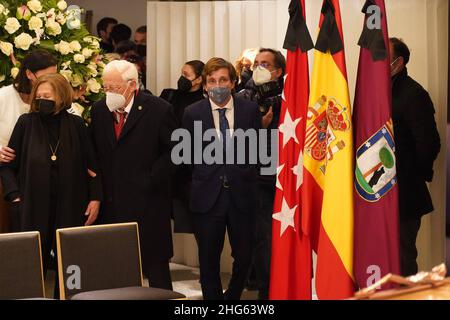 José Luis Martinez Almeida lors de l'enterrement de Francisco Gento à Madrid le Tueday, 18 janvier 2022 crédit: CORDON PRESS/Alamy Live News Banque D'Images