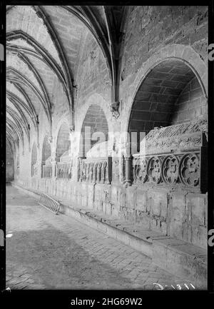 Sepulgars del claustre del Reial Monestir de Santa Maria de Santes Creus. Banque D'Images