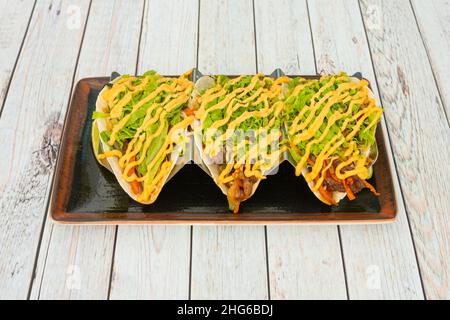 Les tacos coréens sont un plat de fusion coréen-mexicain populaire dans diverses zones urbaines des États-Unis et du Canada Banque D'Images