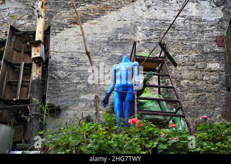 Décoration dans le quartier juif Szimla kert Ruin bar, Budapest Banque D'Images