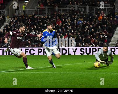 Édimbourg, Royaume-Uni.18th janv. 2022. Cinch Premiership - Heart of Midlothian v St Johnstone 18/01/2022 Pic shows: Le buteur turc de St Johnstone, Nadir Ciftci, se rapproche en tant qu'hôte de jeux de cœurs de St Johnstone dans la première de Tynecastle Park, Édimbourg.Crédit : Ian Jacobs/Alay Live News Banque D'Images