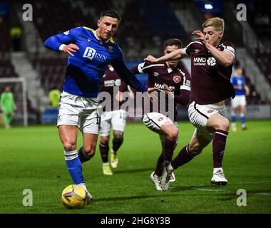 Édimbourg, Royaume-Uni.18th janv. 2022. Cinch Premiership - Heart of Midlothian v St Johnstone 18/01/2022 Pic shows: St Johnstone forward, Michael O'Halloran, traverse la défense à domicile comme hôte de jeu de coeurs à St Johnstone dans le Cinch Premiership à Tynecastle Park, Édimbourg.Crédit : Ian Jacobs/Alay Live News Banque D'Images