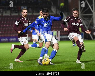 Édimbourg, Royaume-Uni.18th janv. 2022. Cinch Premiership - Heart of Midlothian v St Johnstone 18/01/2022 Pic shows: Nadir Ciftci, attaquant turc de St Johnstone, tire pour but comme hôte de jeu de coeurs de St Johnstone dans le Cinch Premiership à Tynecastle Park, Édimbourg.Crédit : Ian Jacobs/Alay Live News Banque D'Images