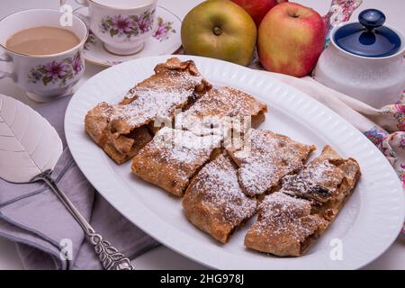 Strudel, tarte autrichienne à base de pommes Banque D'Images