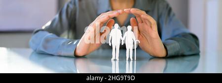 Protection d'assurance senior pour couple familial afro-américain Banque D'Images