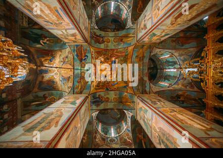 Sergiev posad, Russie.Intérieur de la cathédrale de Dormition (Assomption) (1559 - 1585) dans la Trinité Lavra de Saint-Sergius Banque D'Images