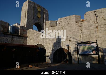 Les remparts de la ville de Gibraltar (Chatham Counterguard), chemin de la remise en état, Gibraltar, juillet 2021 Banque D'Images